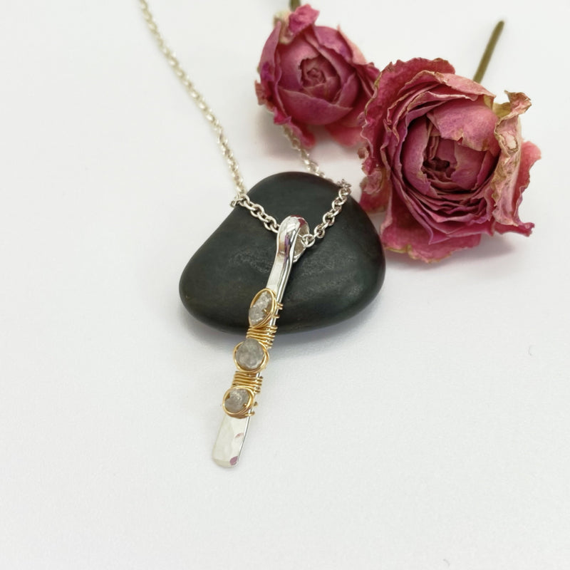 Diamanten Collier Met Lichtgrijze Ruwe Diamantjes