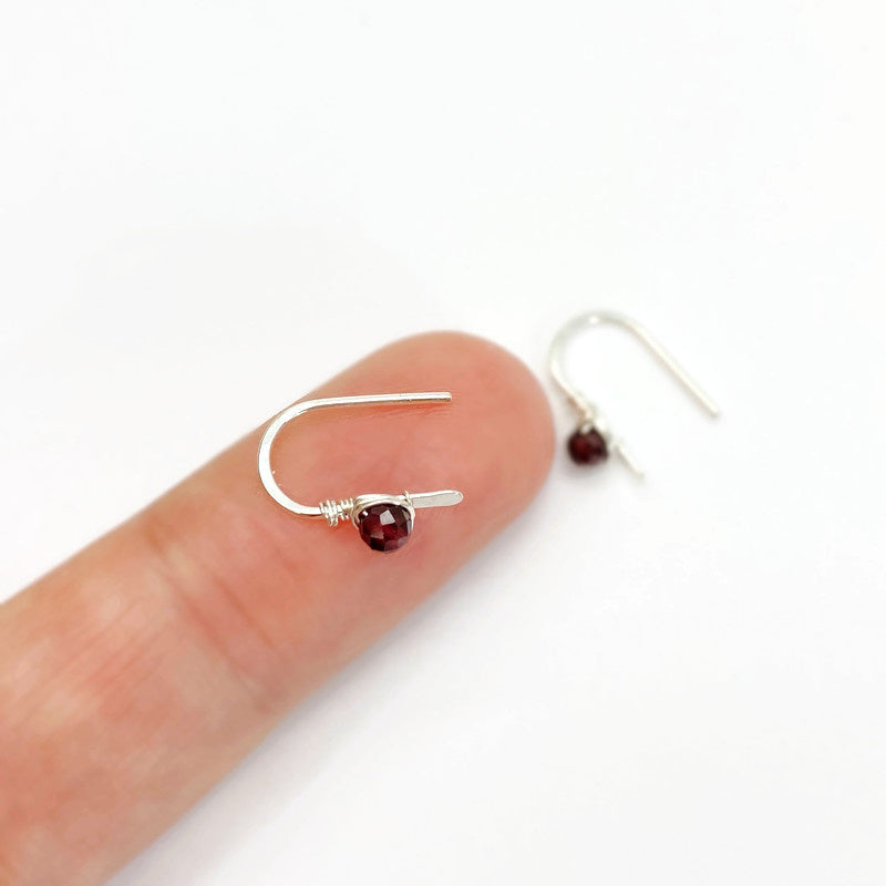 Zilveren Minimalistische Oorbellen Met Granaat