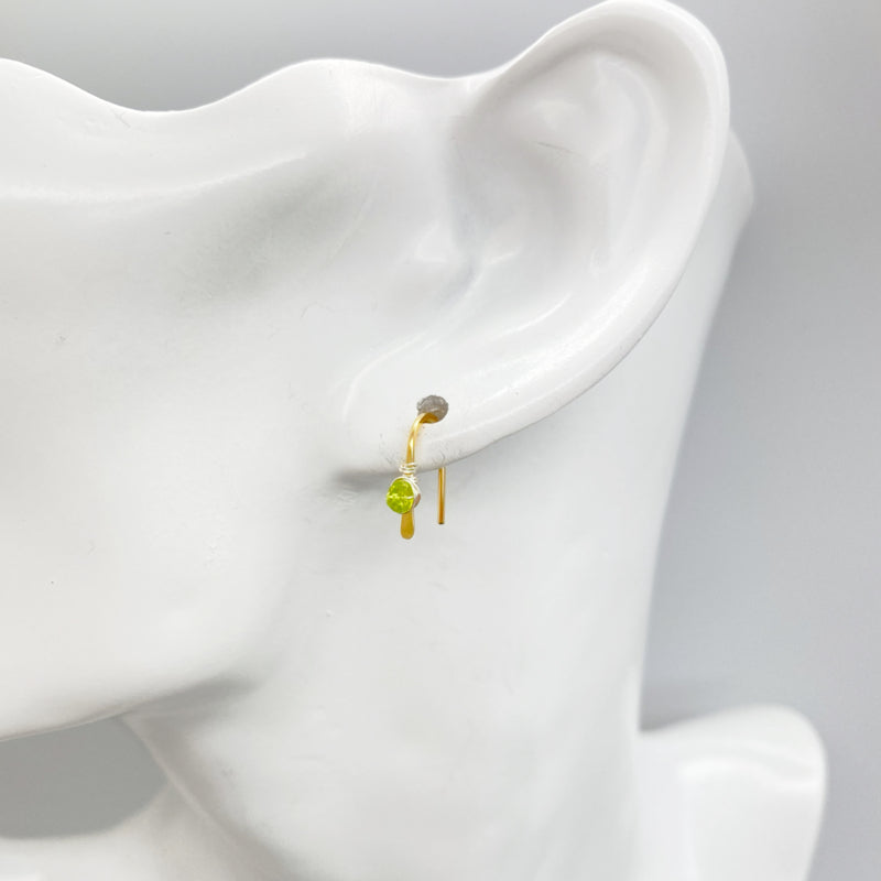 14K Gold Filled Oorbellen Met Peridoot Gewikkeld In Zilver