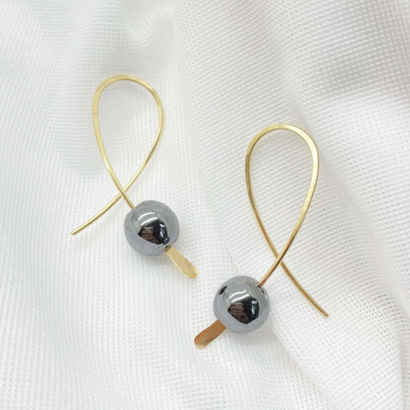 14K Gold Filled Confetti Oorbellen Met Hematiet