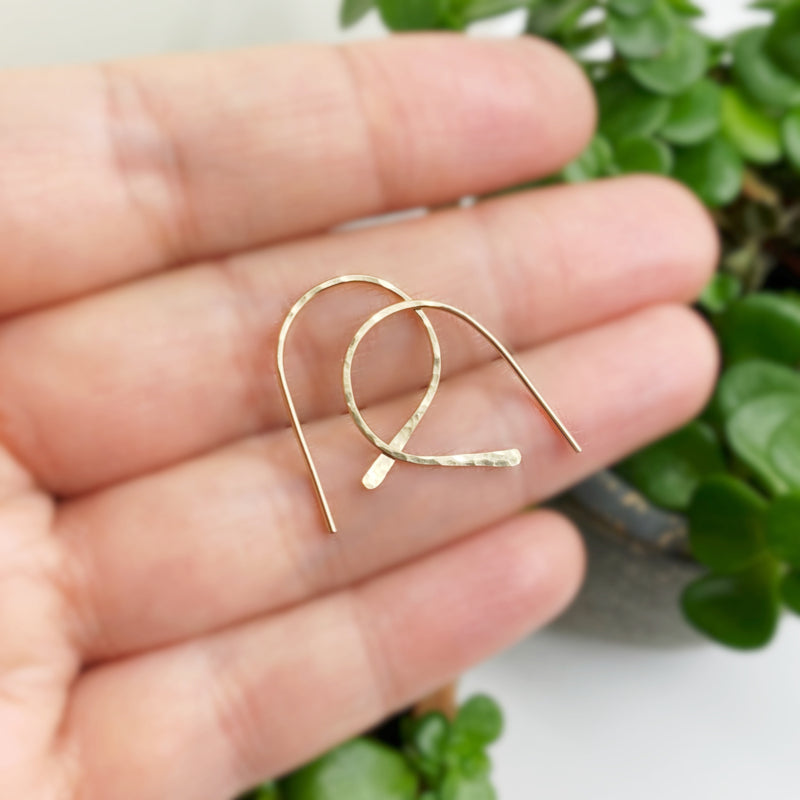 Small 14K Gold Filled Gehamerde Oorbellen