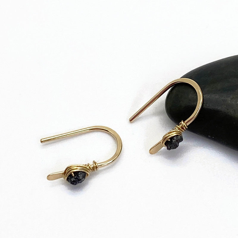 Gold Fill Oorbellen Met Ruwe Diamant
