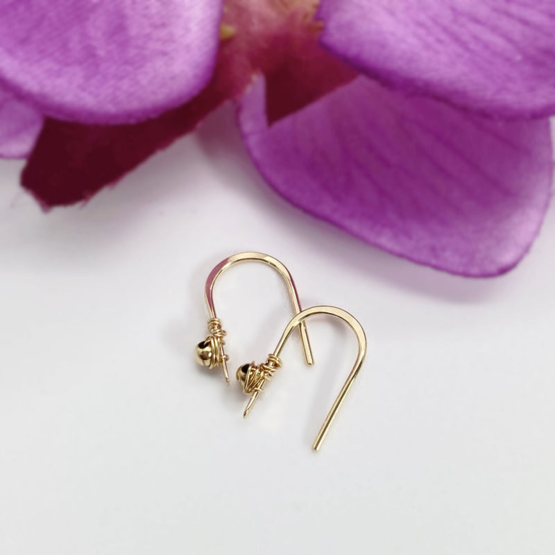 Kleine oorbellen - 14K gold filled - Met kraaltje