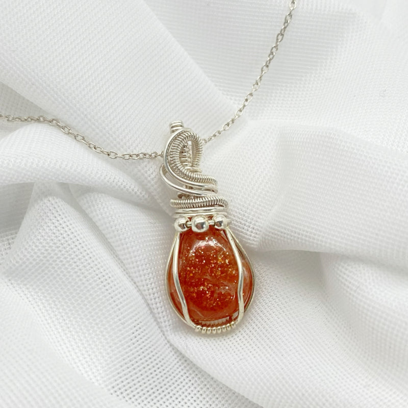 Sterling Zilveren Wire Wrap Hanger Met Zonnesteen