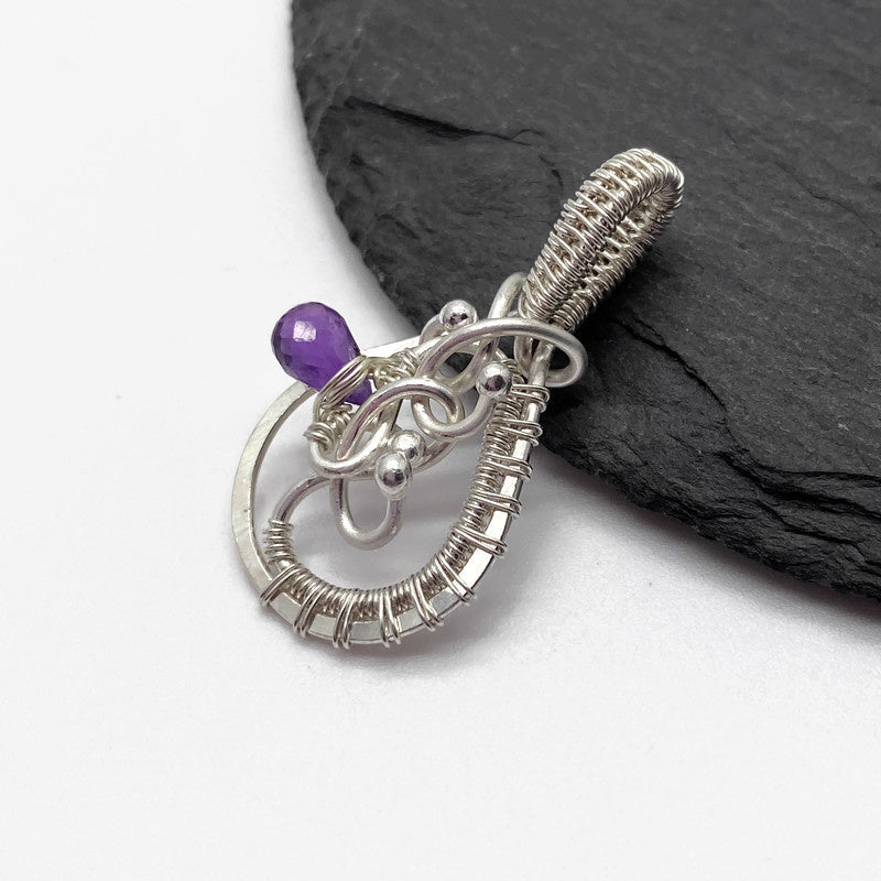 Zilveren Wire Wrap Hanger Met Amethist