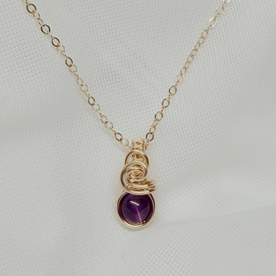 Kleine sierlijke amethist hanger van 14k gold filled