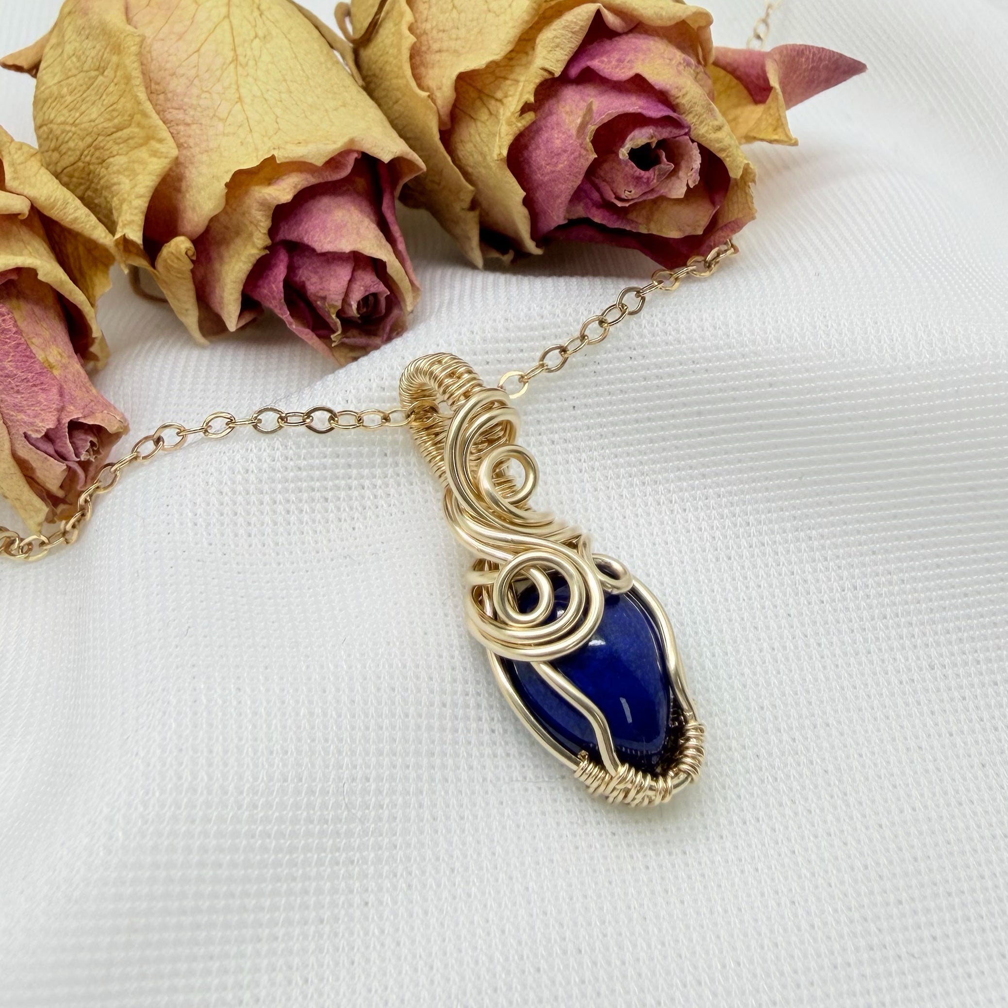 GERESERVEERD - 14k gold filled hanger met lapis lazuli