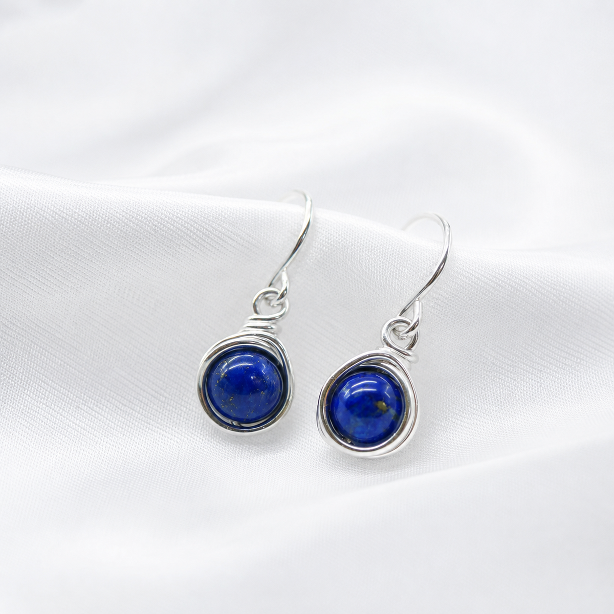Sterling zilveren oorbellen met lapis lazuli
