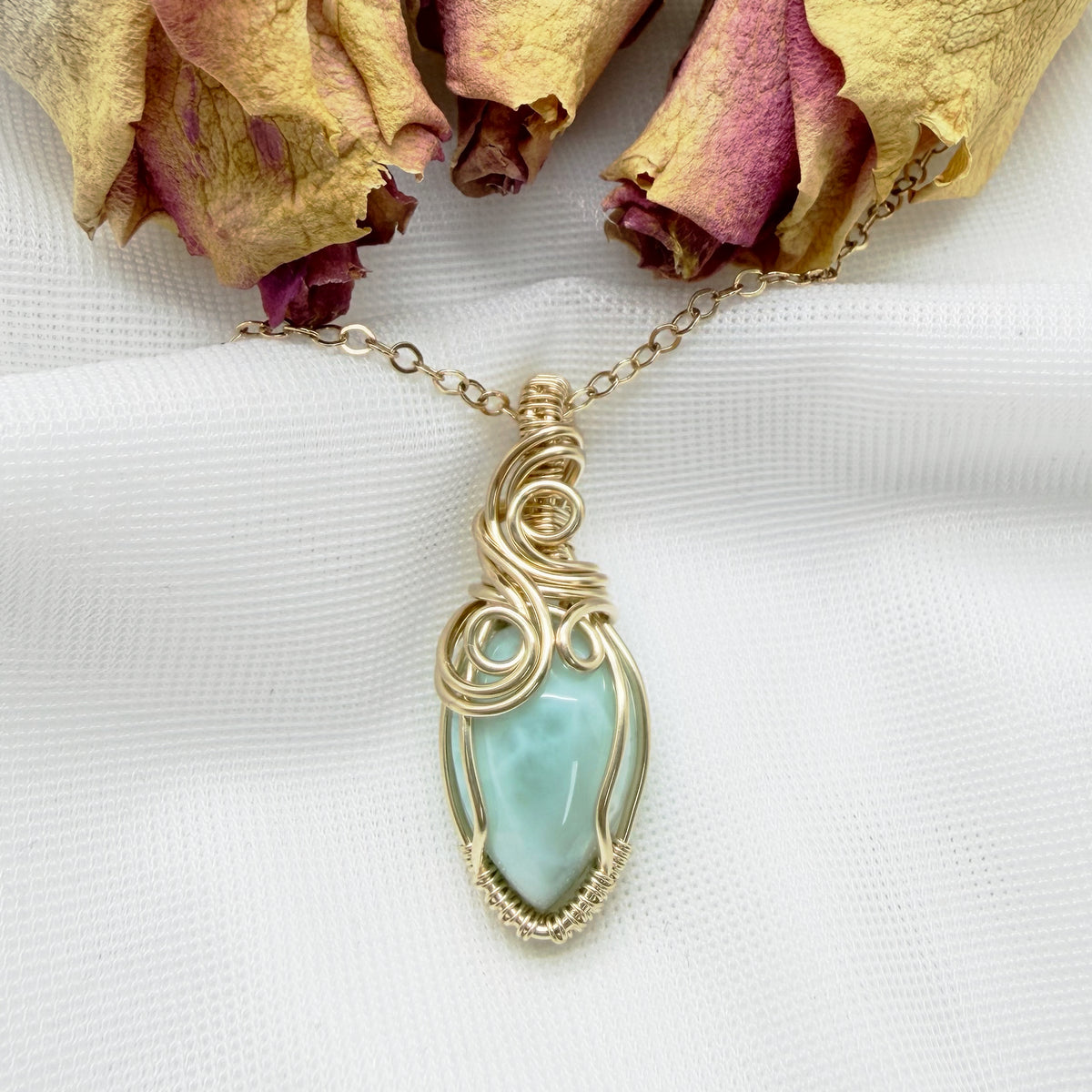 Wirewrap hanger - 14K gold filled - Met Larimar steen