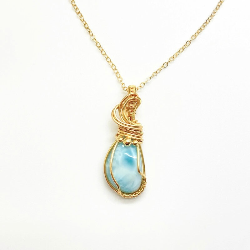 14k gold filled hanger met Larimar