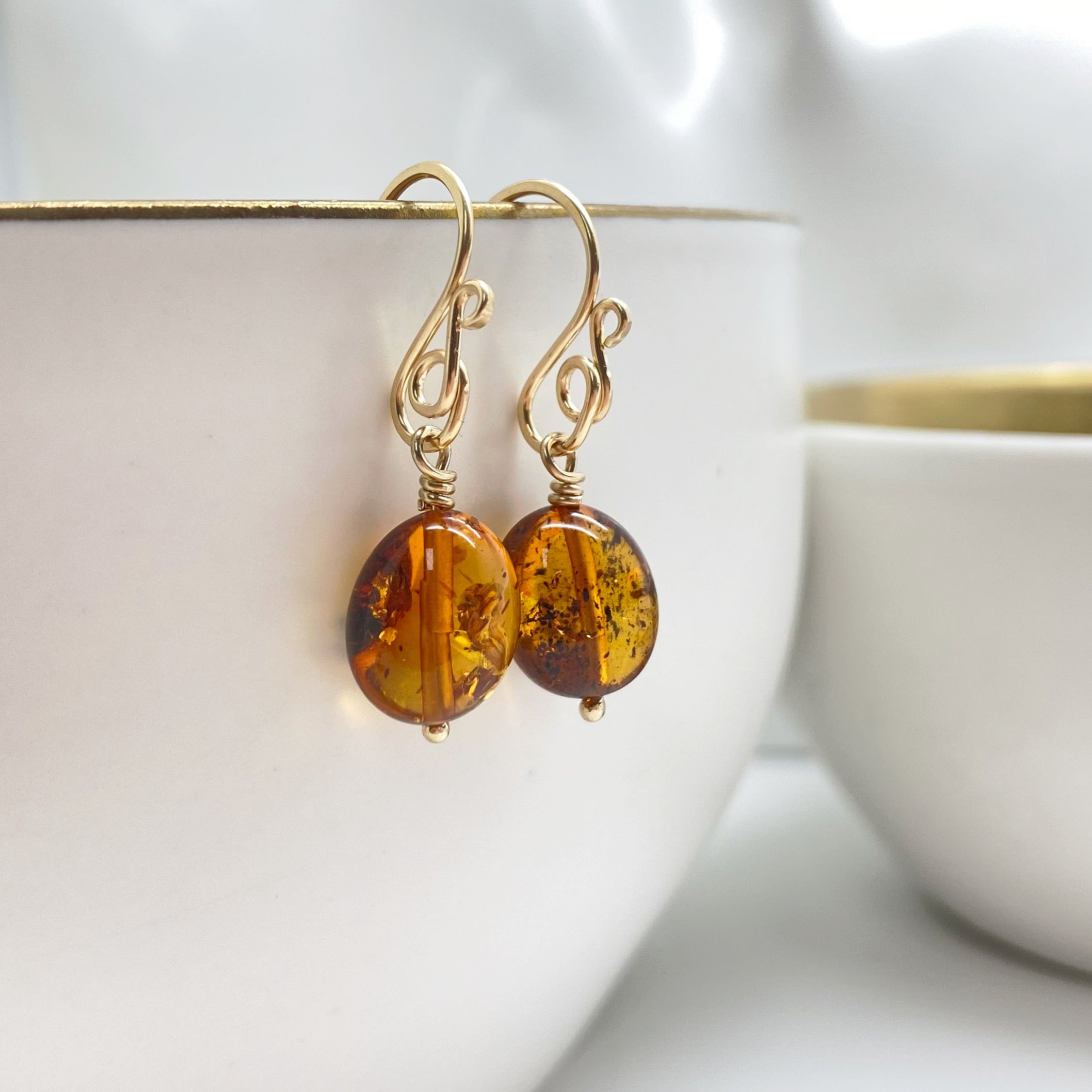 14k gold fill oorbellen met Barnsteen