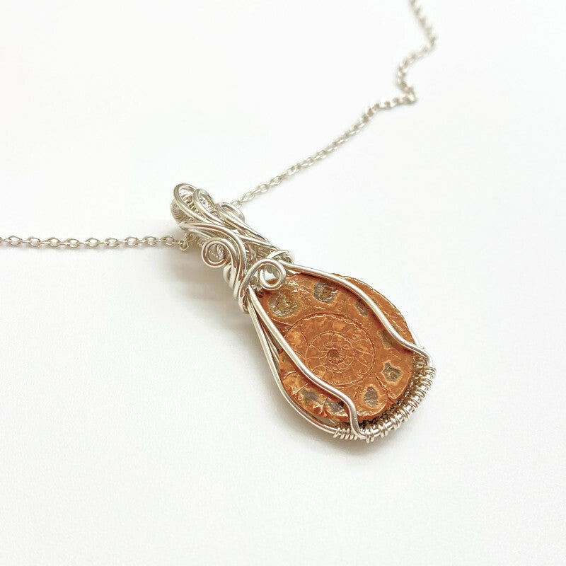 Sterling zilveren wire wrap hanger met Ammoniet