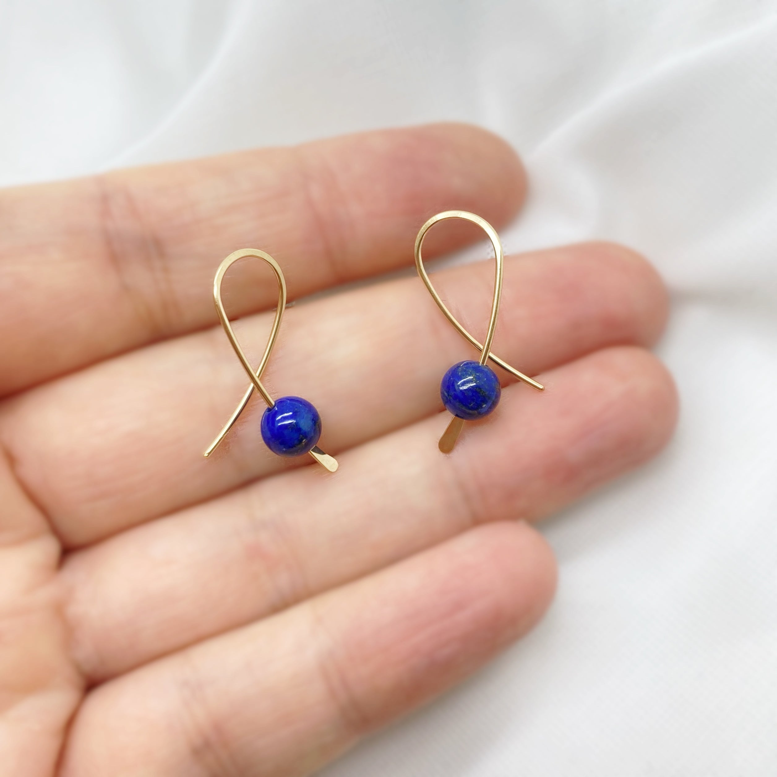 Kleine oorbellen - 14K gold filled - Met lapis lazuli