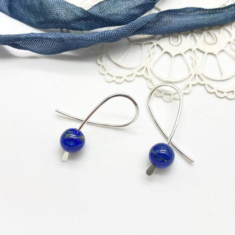 Kleine confetti oorbellen - Zilver - Met lapis lazuli
