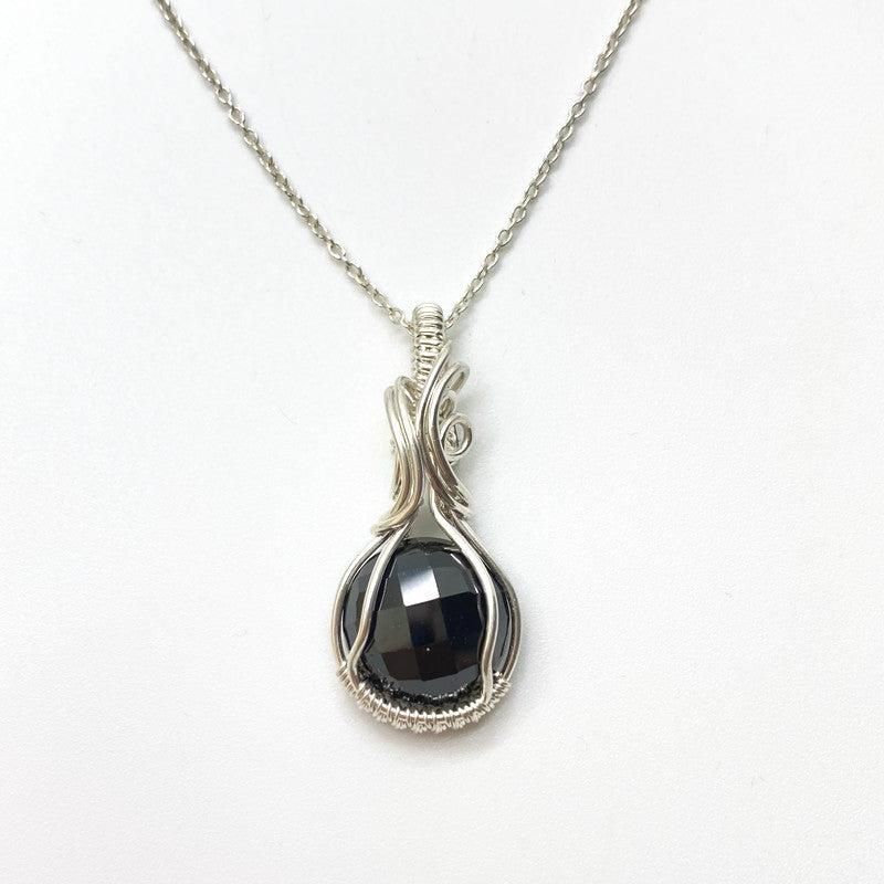 Sterling zilveren wire wrap hanger met zwarte Spinel