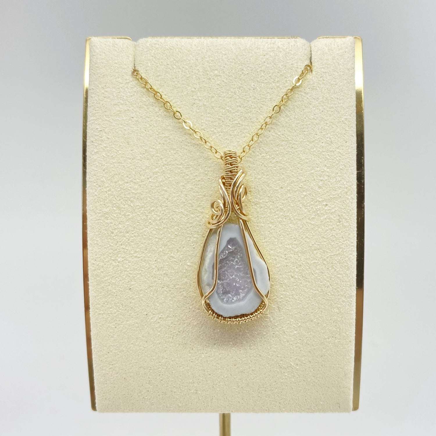 14k gold filled wire wrap hanger met een agaat geode