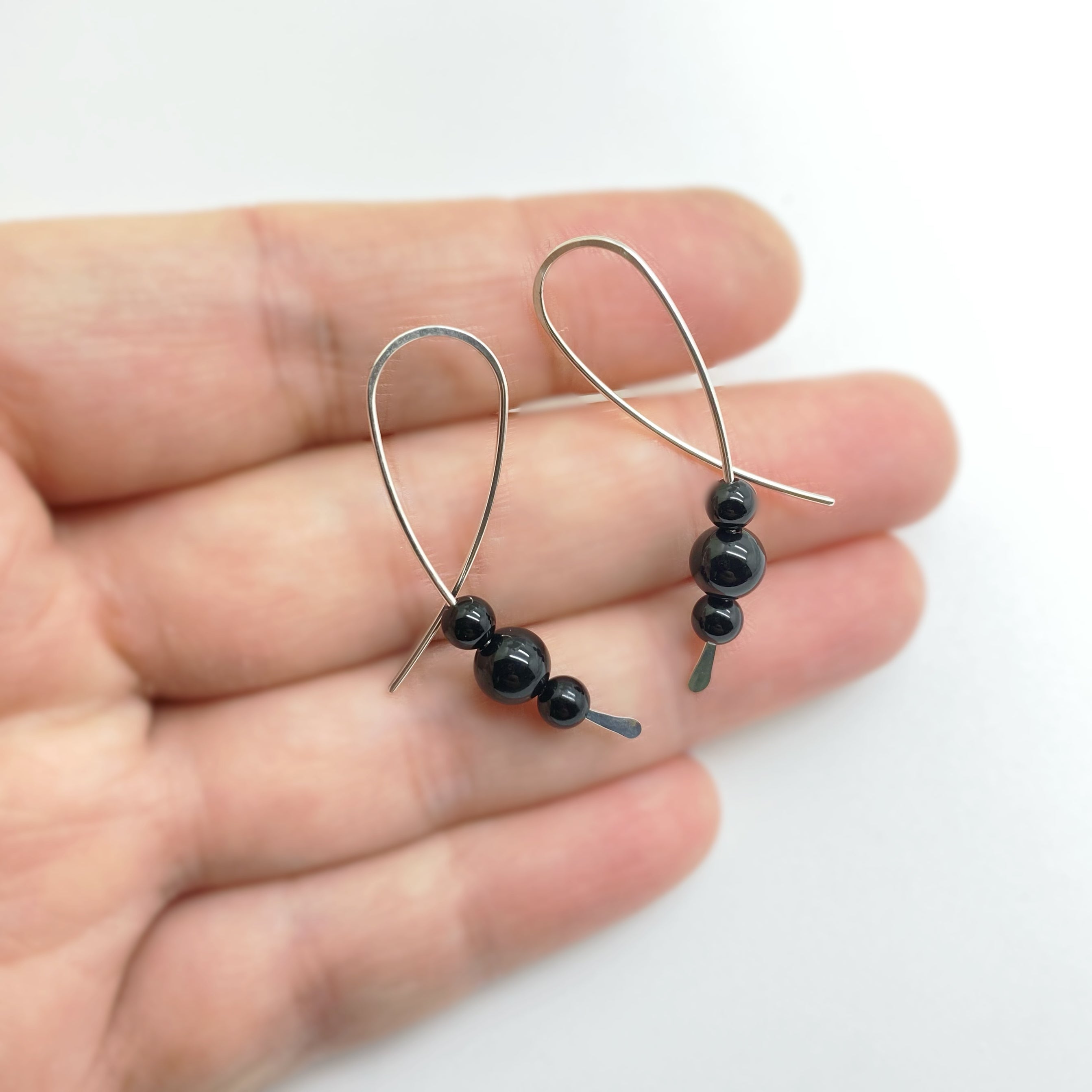 Confetti oorbellen - Sterling zilver - Met onyx