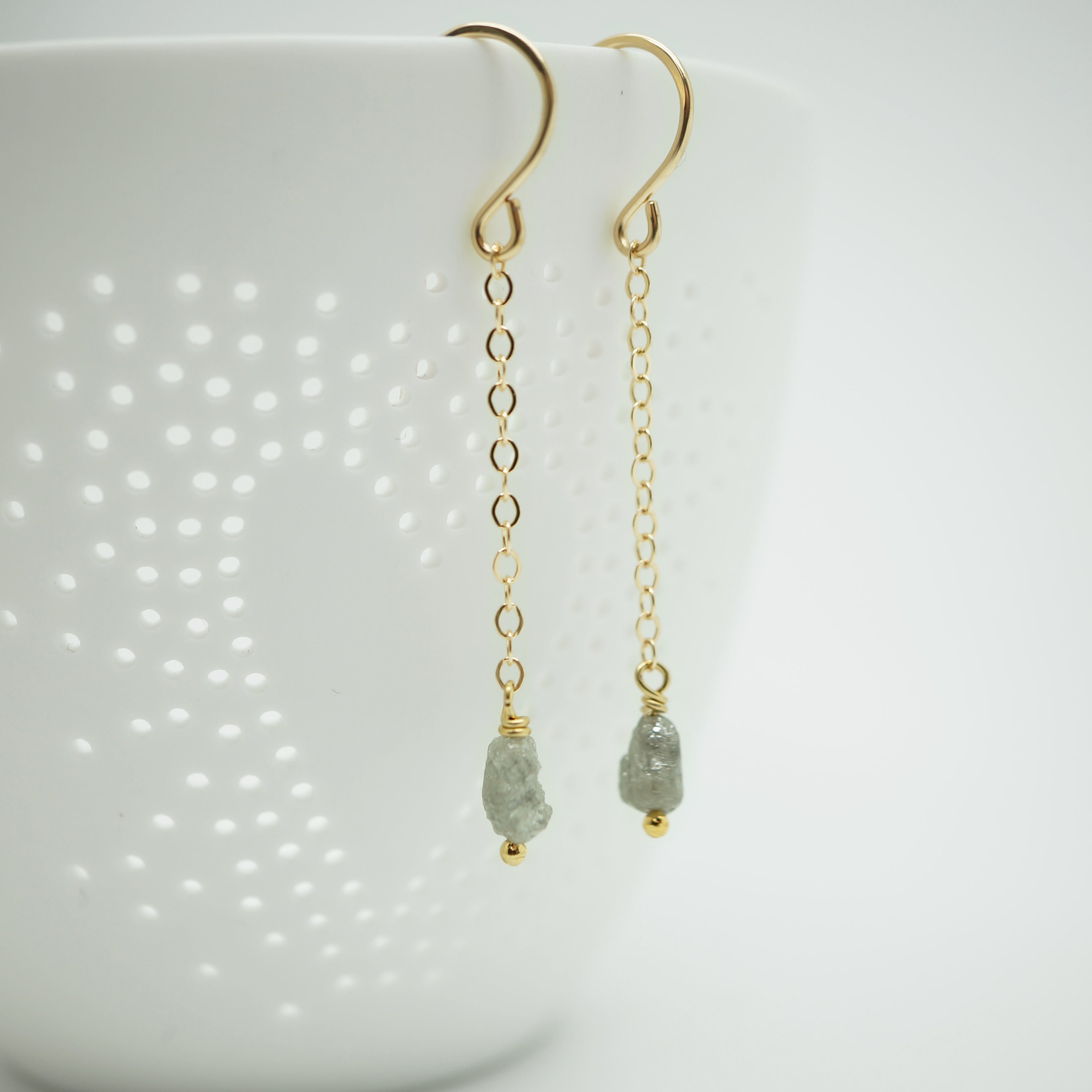 Oorhangers - 14K gold filled - Met ruwe diamant
