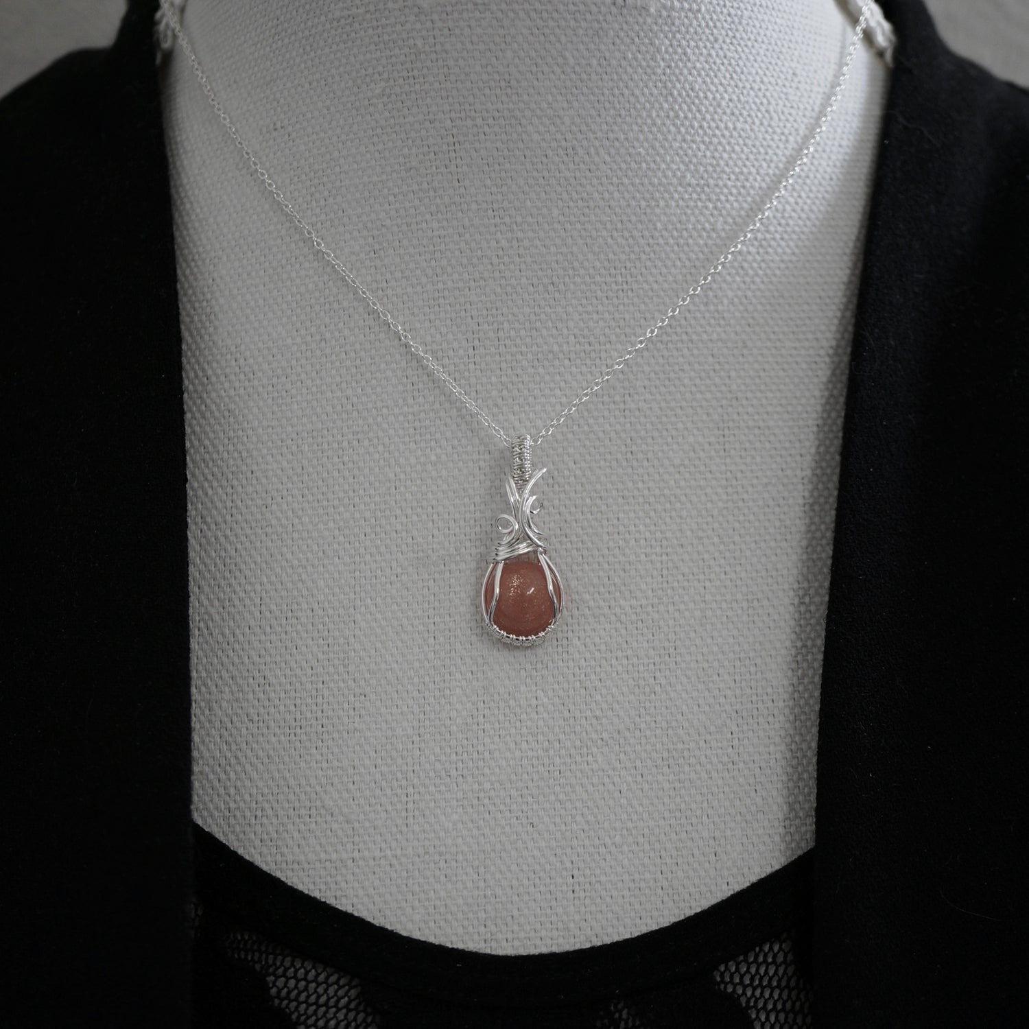 Sterling zilveren wire wrap hanger met Zonnesteen