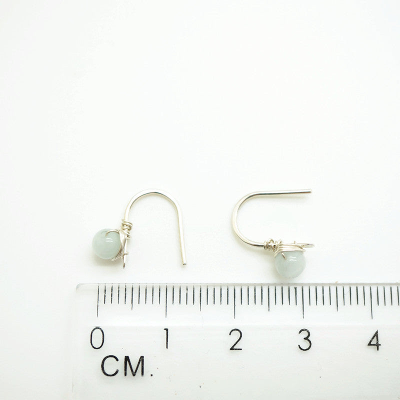 Kleine zilveren oorbellen met aquamarijn