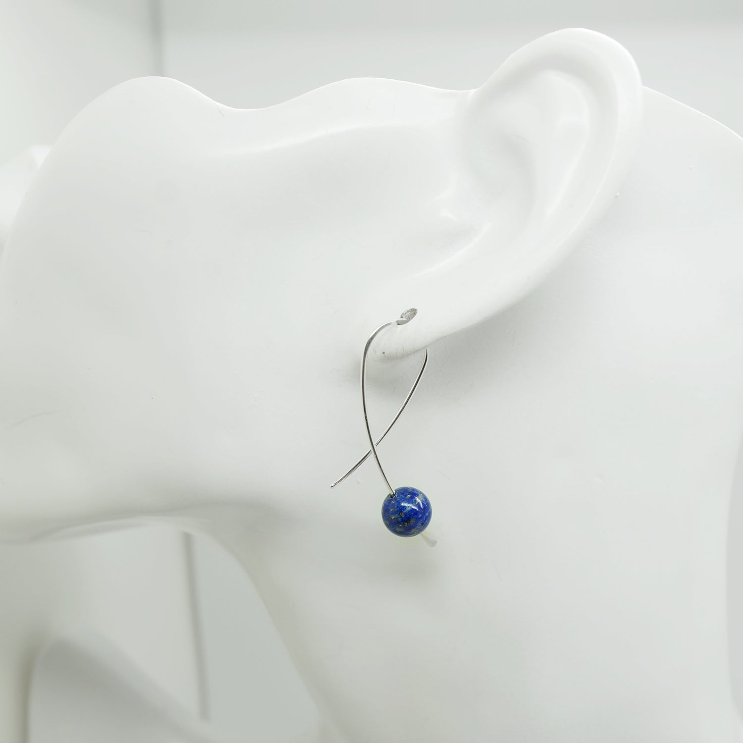 Zilveren Oorbellen met Lapis Lazuli – Handgemaakte Confetti Stijl Oorbellen
