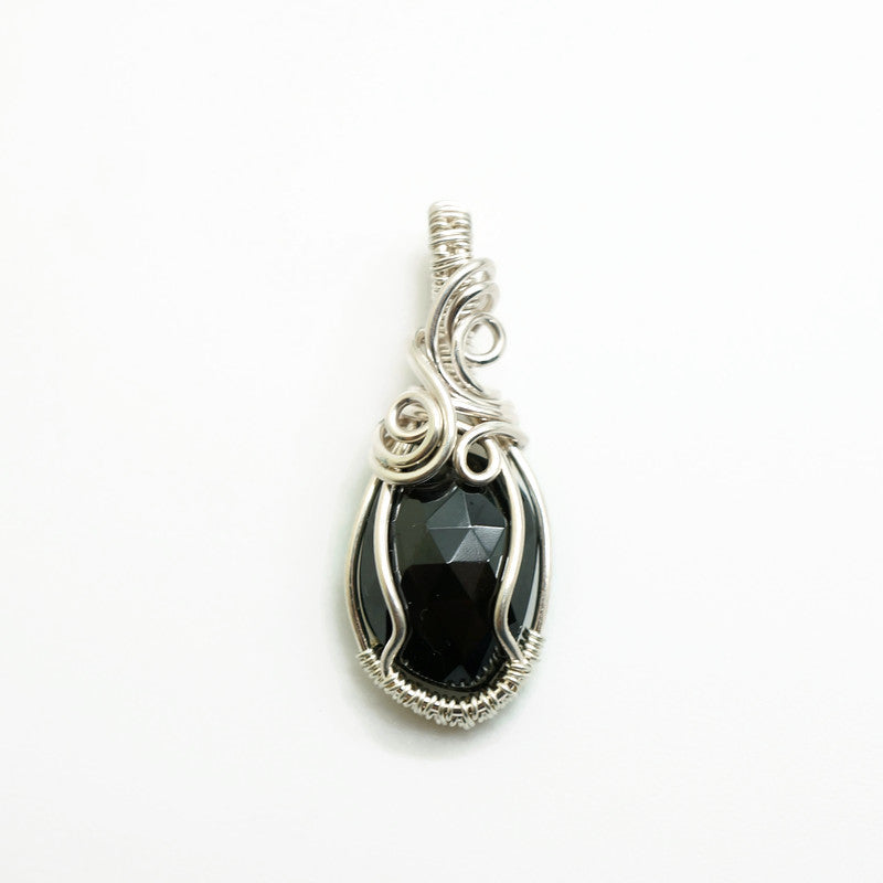 Sterling zilveren wire wrap hanger met zwarte Spinel