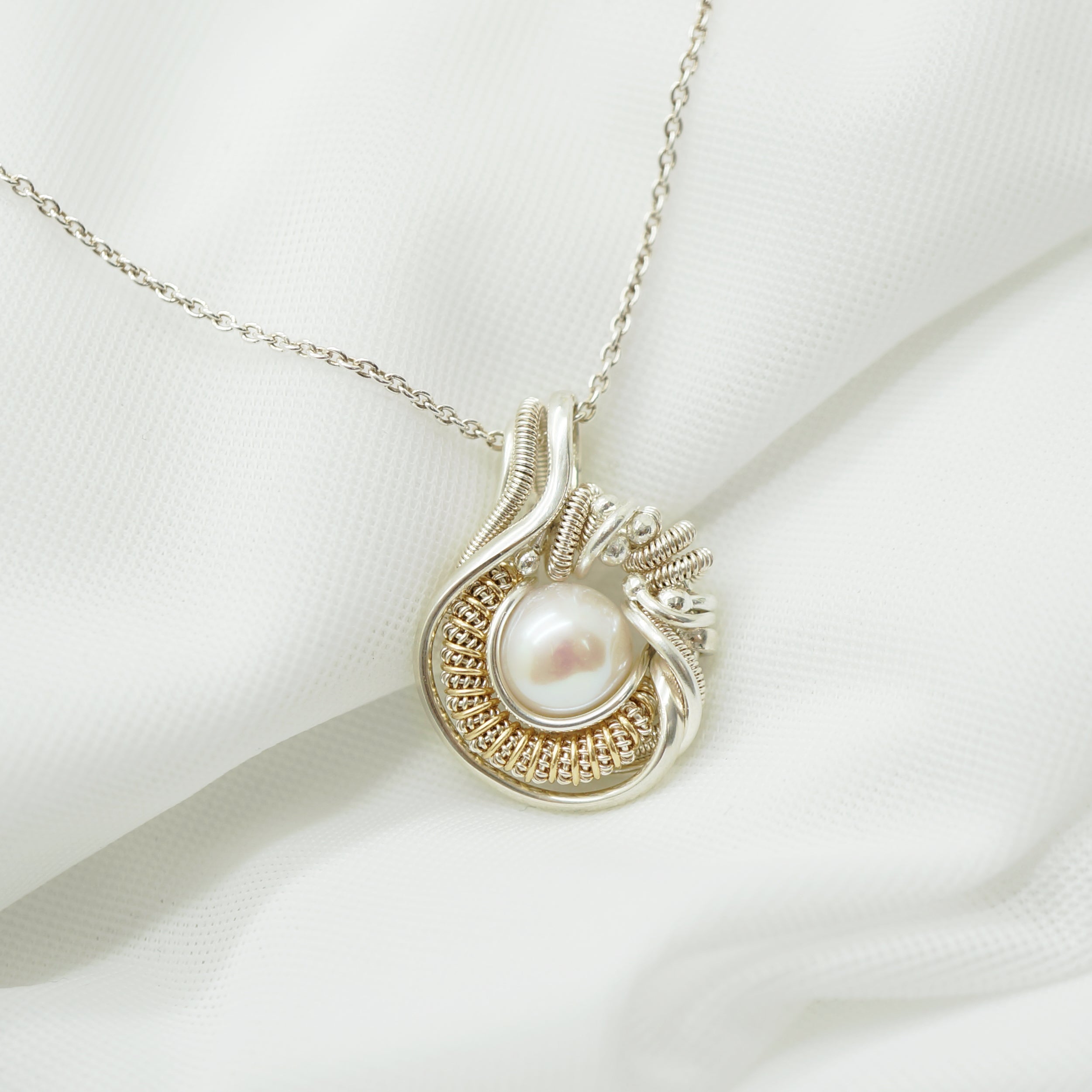 Wire wrap hanger - Sterling zilver - 14K gold filled - Met zoetwaterparel