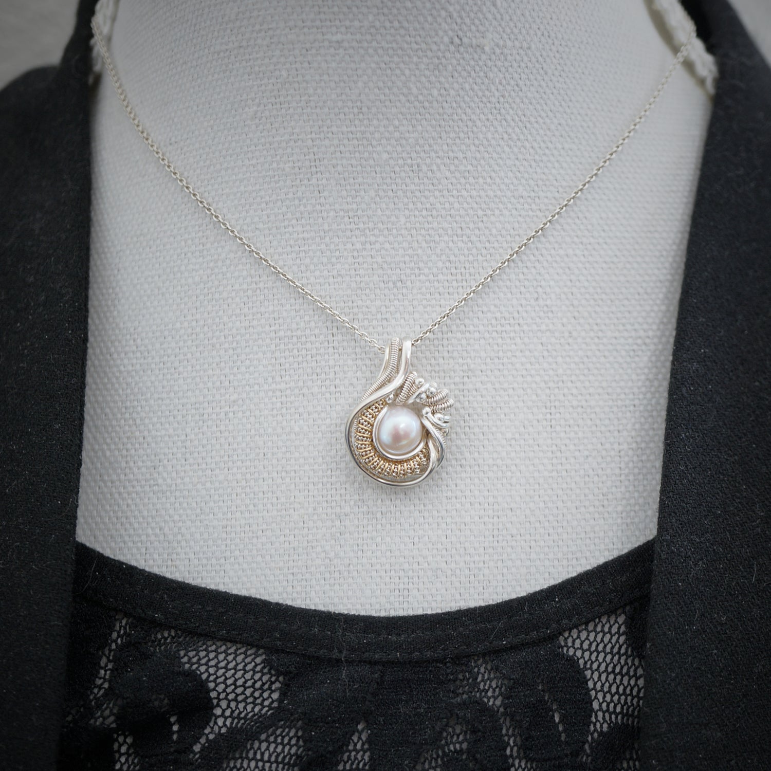 Wire wrap hanger - Sterling zilver - 14K gold filled - Met zoetwaterparel