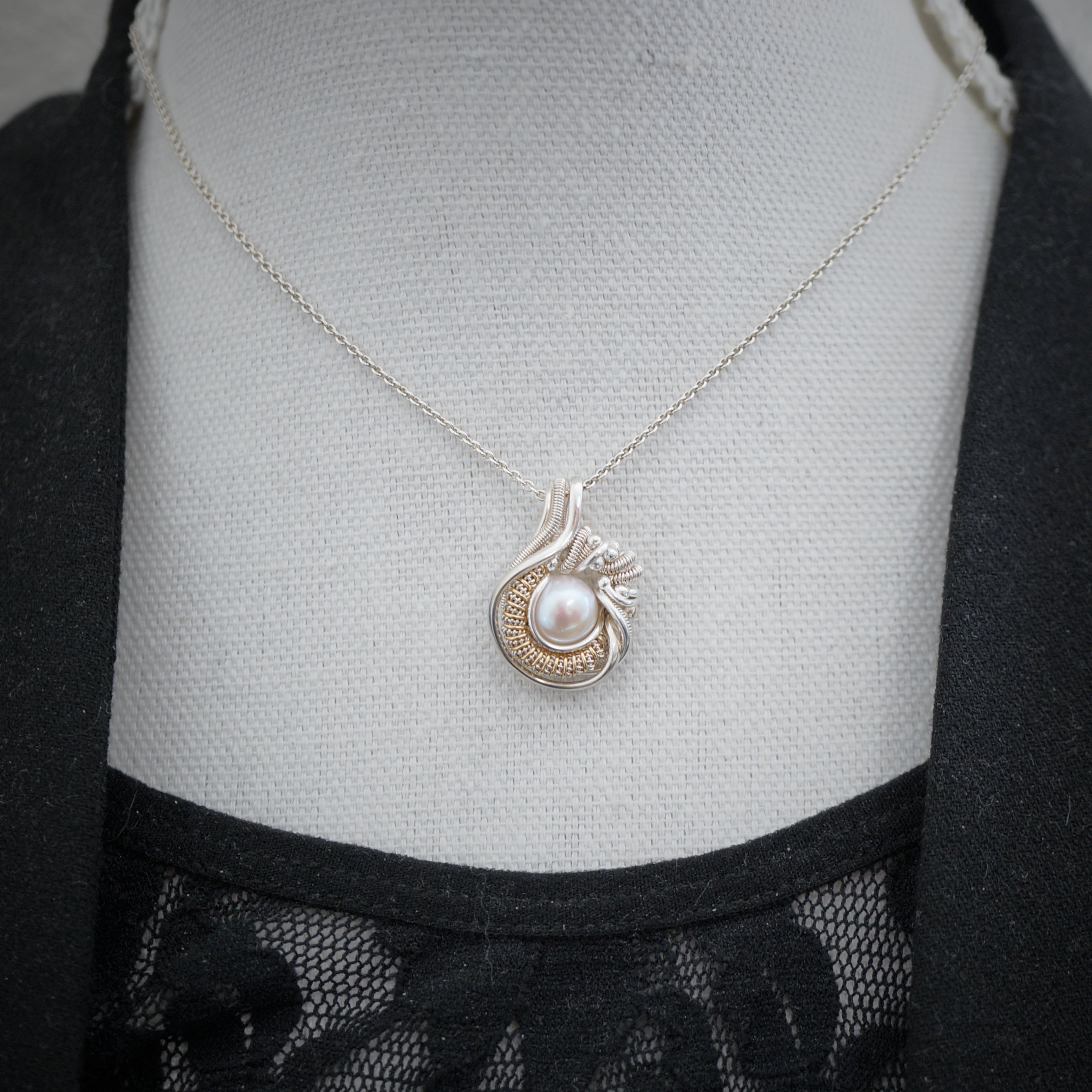 Wire wrap hanger - Sterling zilver - 14K gold filled - Met zoetwaterparel