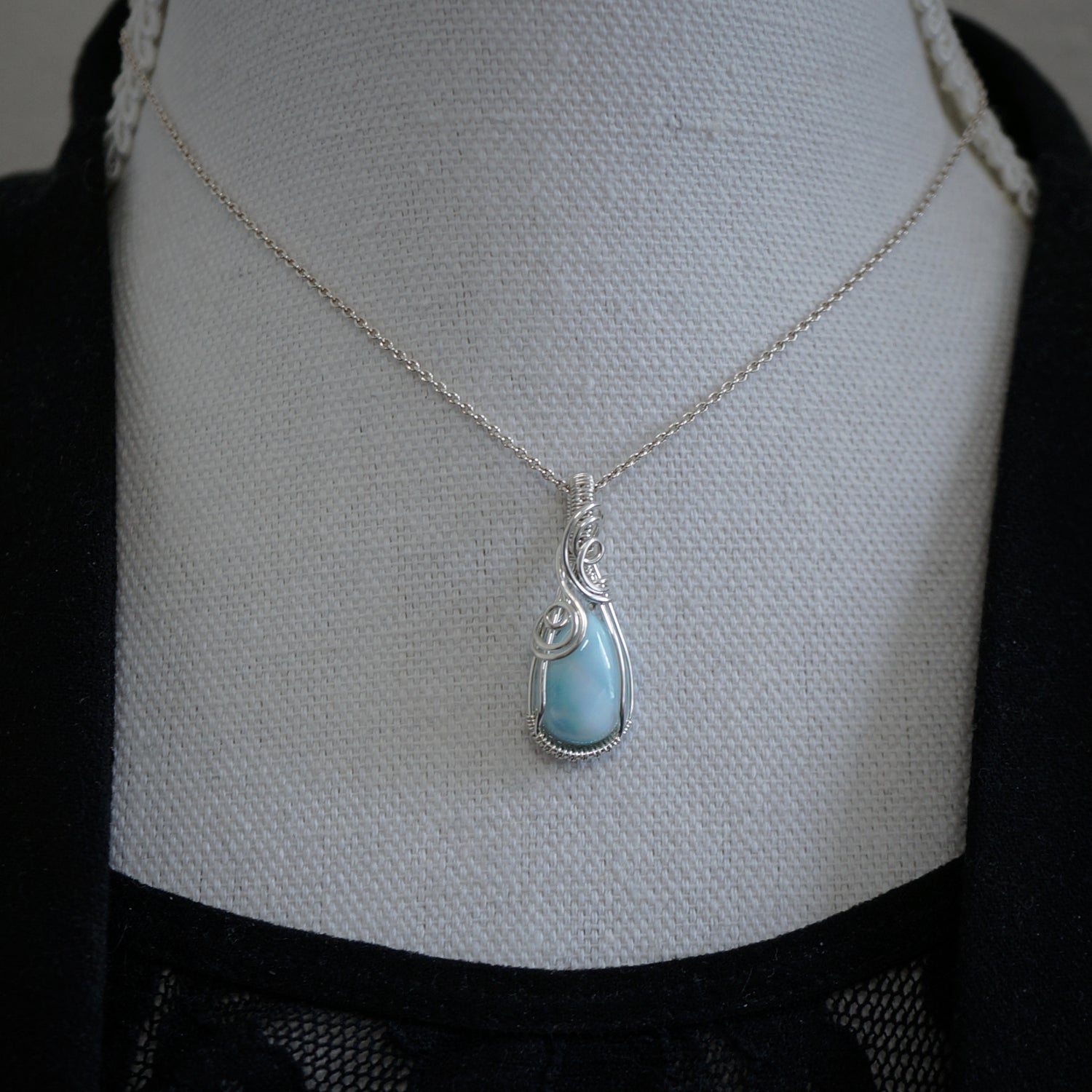 925 Zilveren wire wrap hanger met Larimar