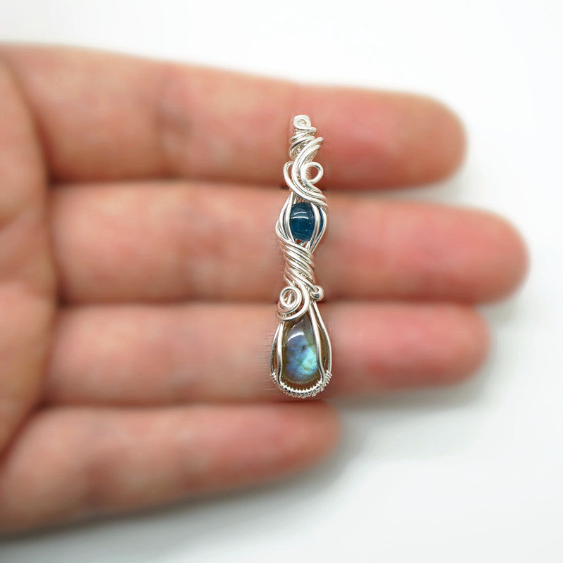 Sterling zilveren wire wrap hanger met labradoriet en apatiet