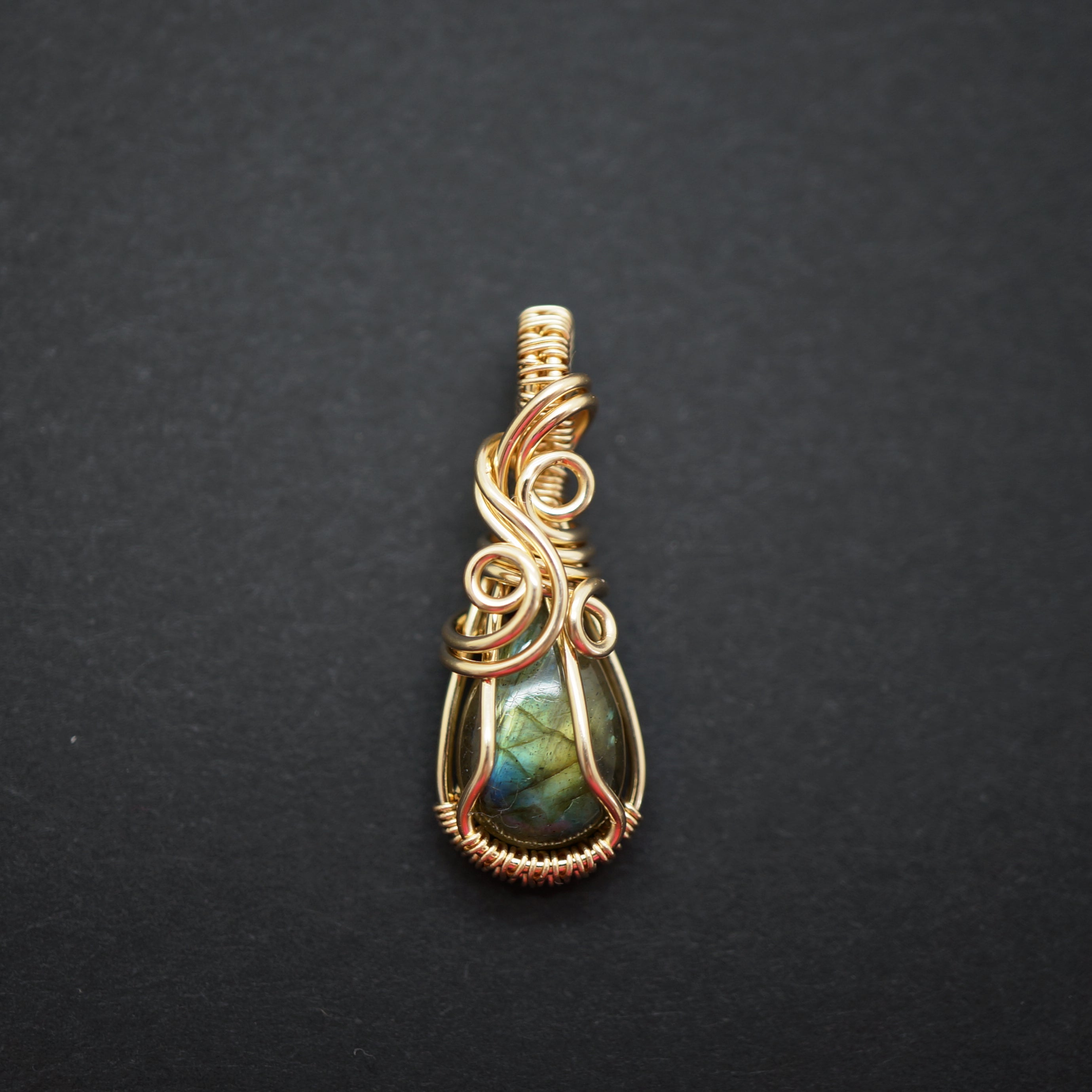 14k gold filled hanger met Labradoriet