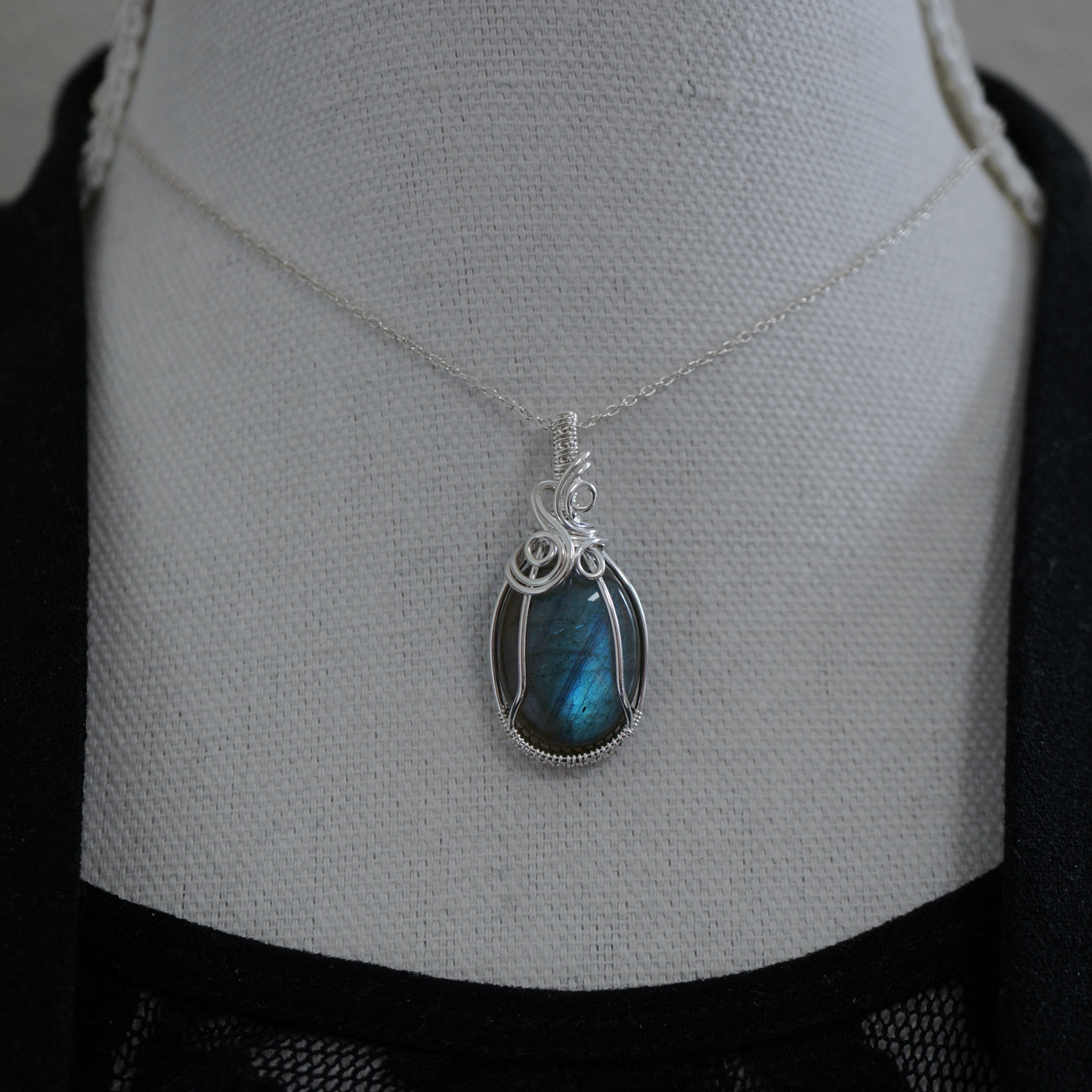 Wire wrap hanger - Zilver - Met labradoriet - Sterling zilver