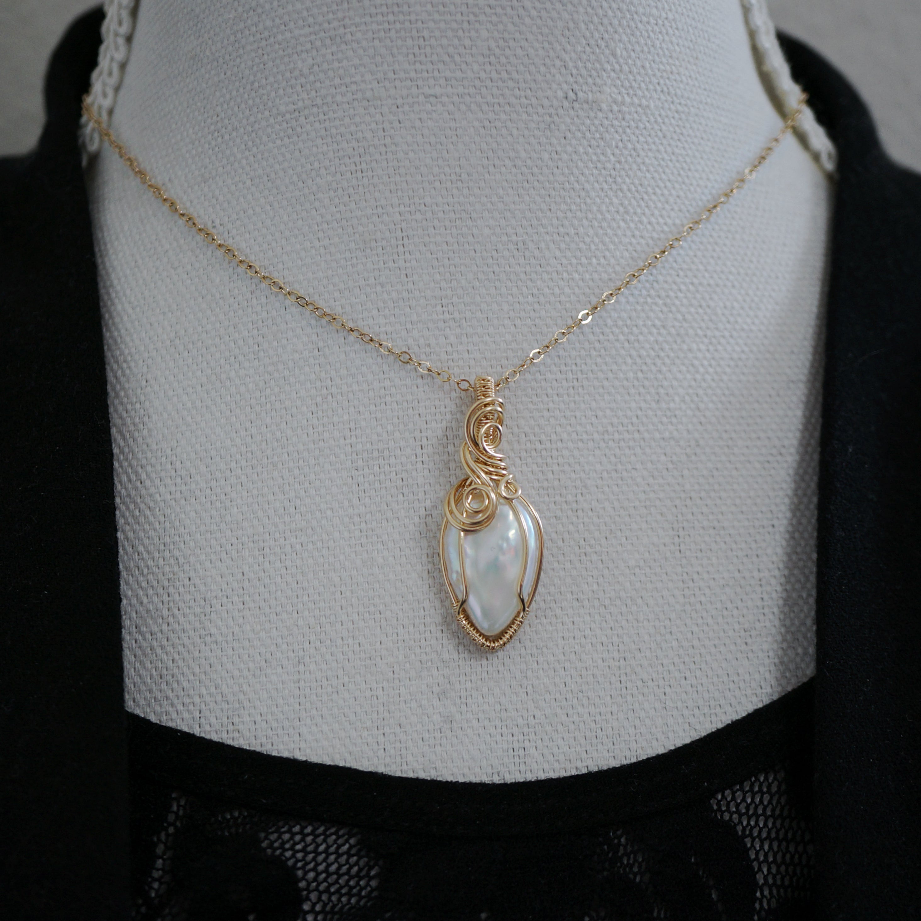 14k gold filled hanger met zoetwaterparel