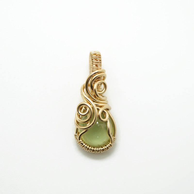 14k gold filled wire wrap hanger met Prehniet