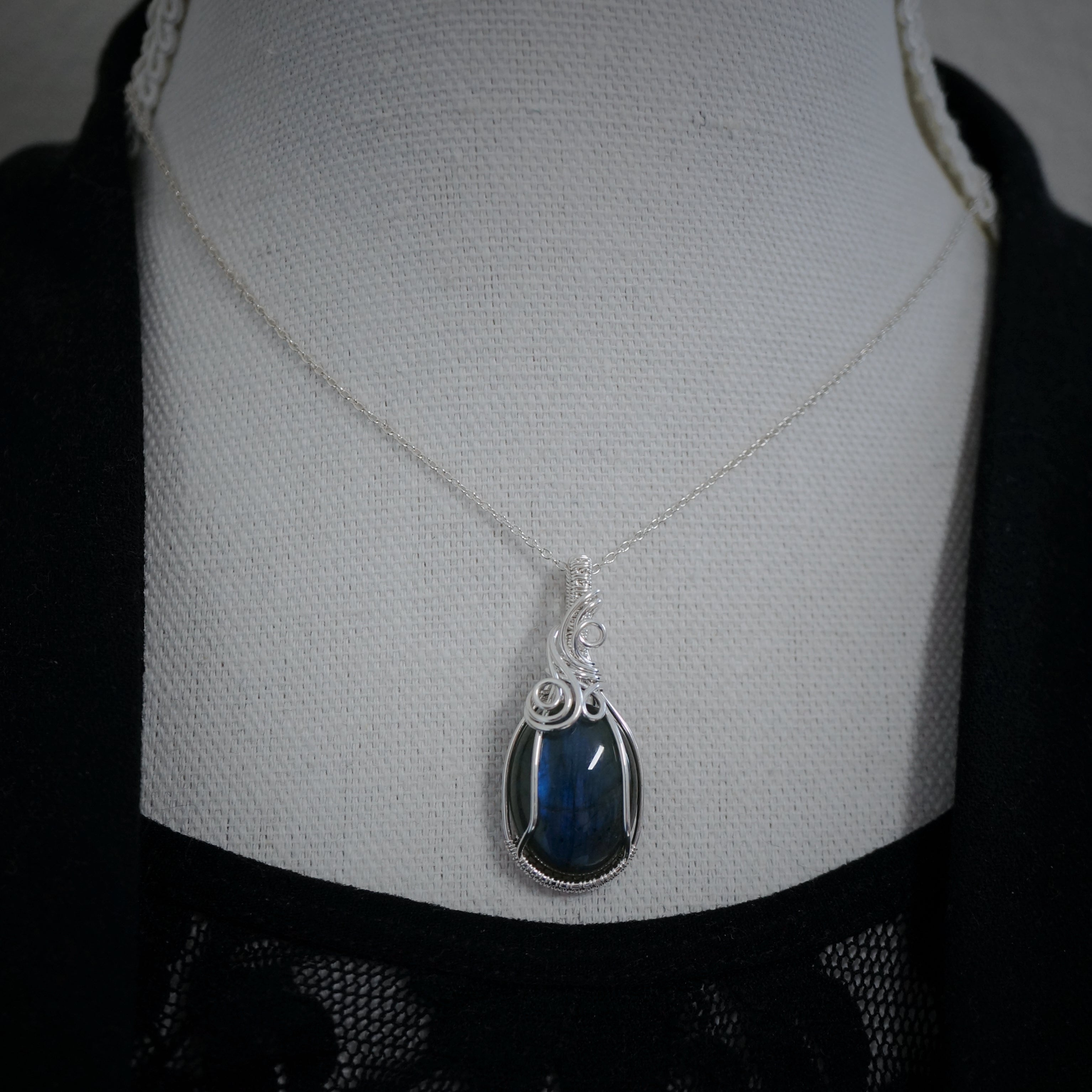 Wire wrap hanger - Zilver - Met labradoriet - Sterling zilver