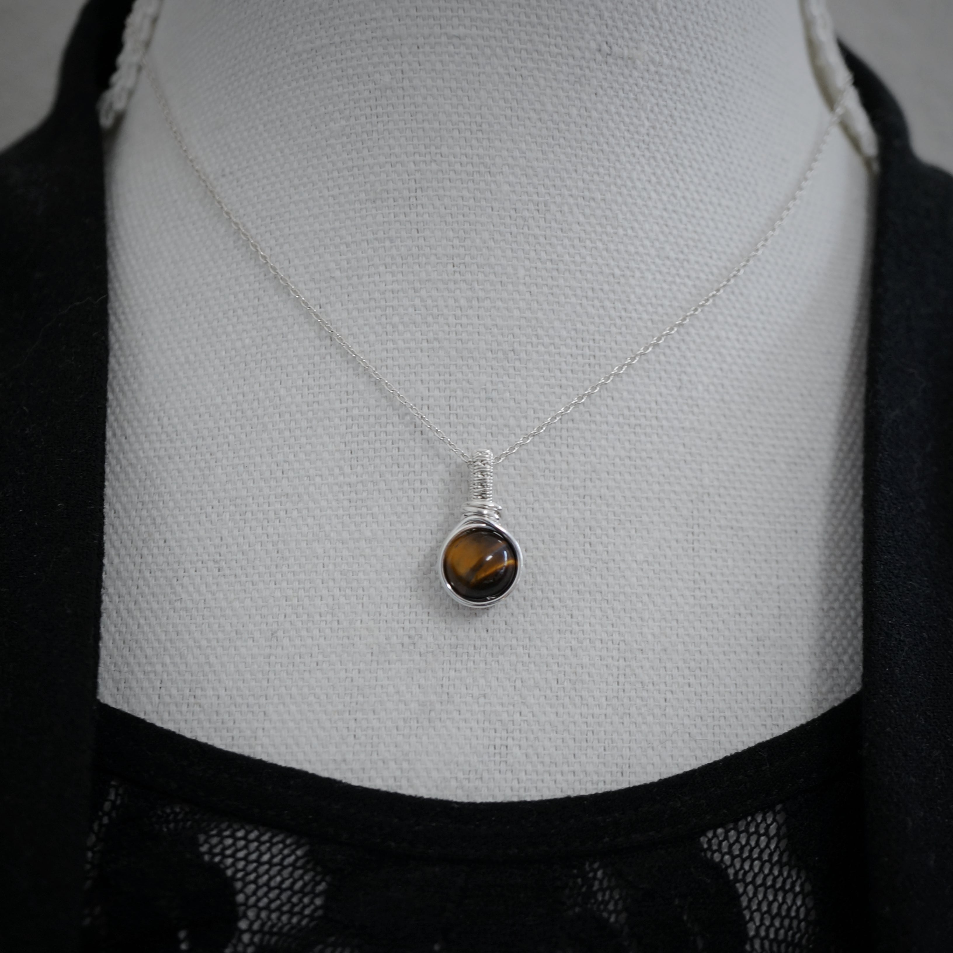 Zilveren Hanger met Tijgeroog, Handgemaakt Wire Wrap Sieraad