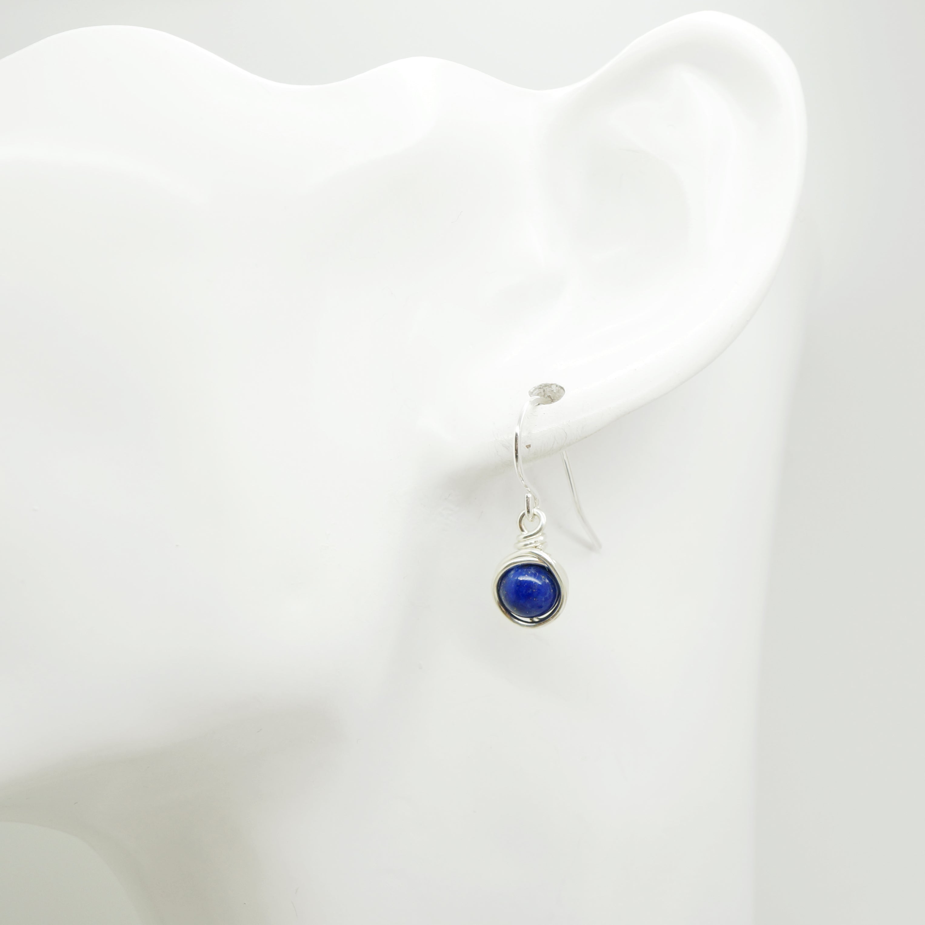 Sterling zilveren oorbellen met lapis lazuli