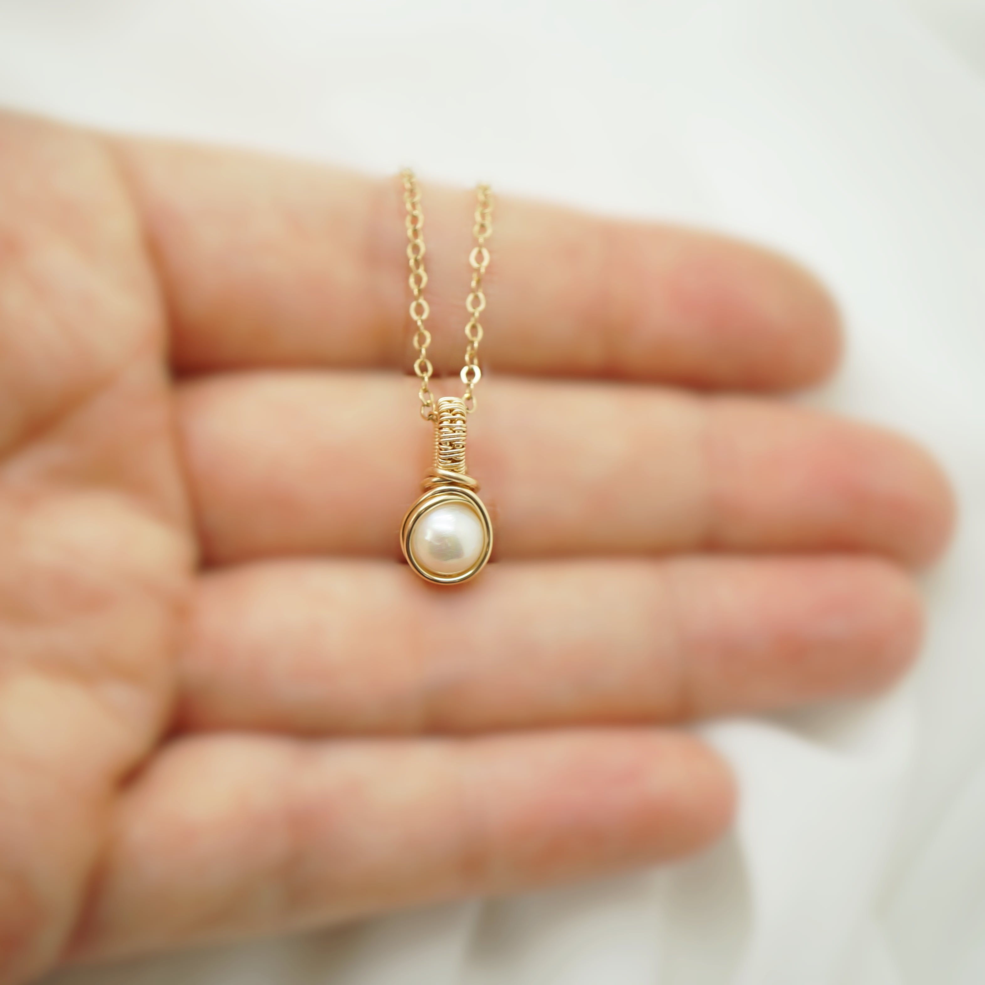 Zoetwaterparel hanger in 14k gold filled