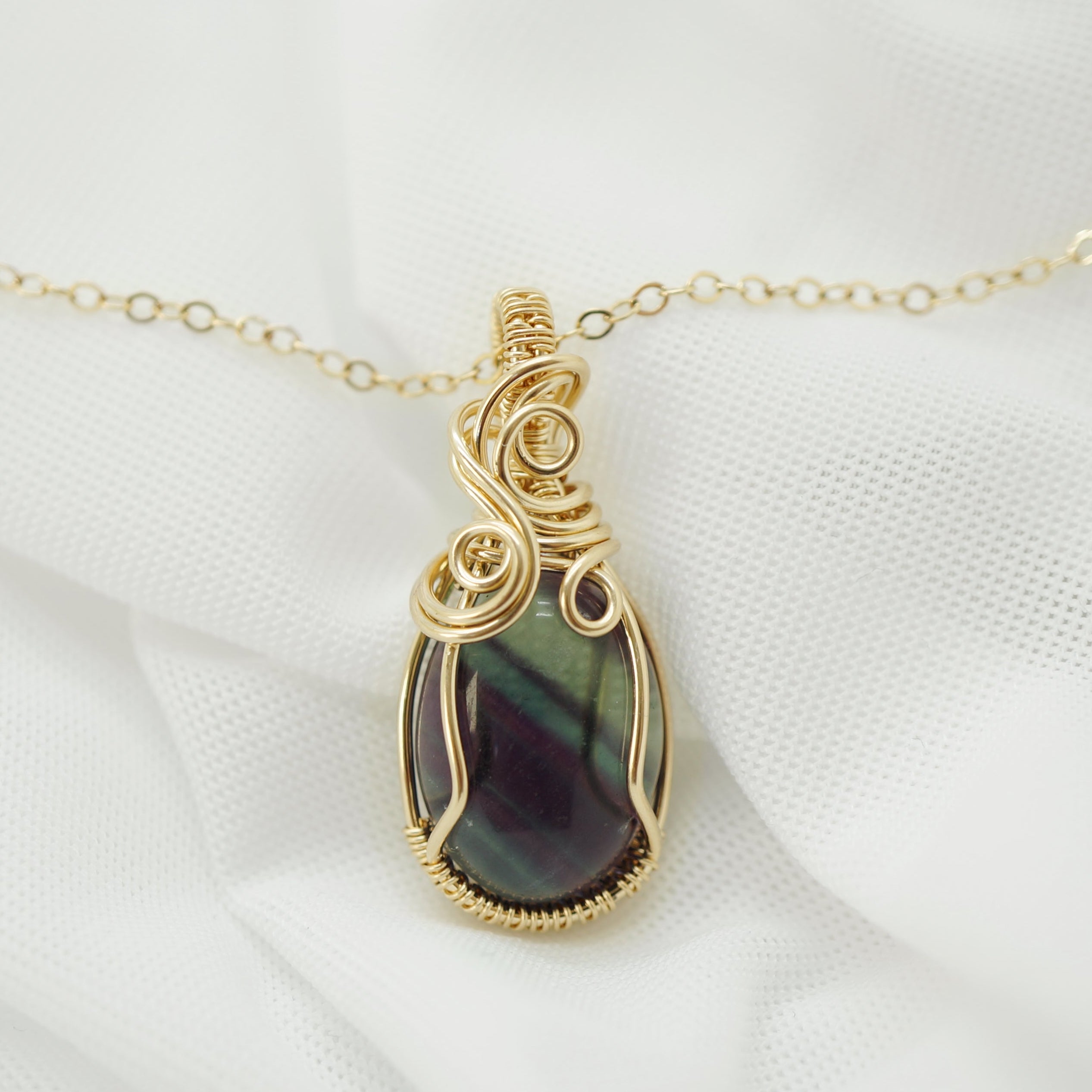 14K Gold Filled Wire Wrap Hanger met Fluoriet