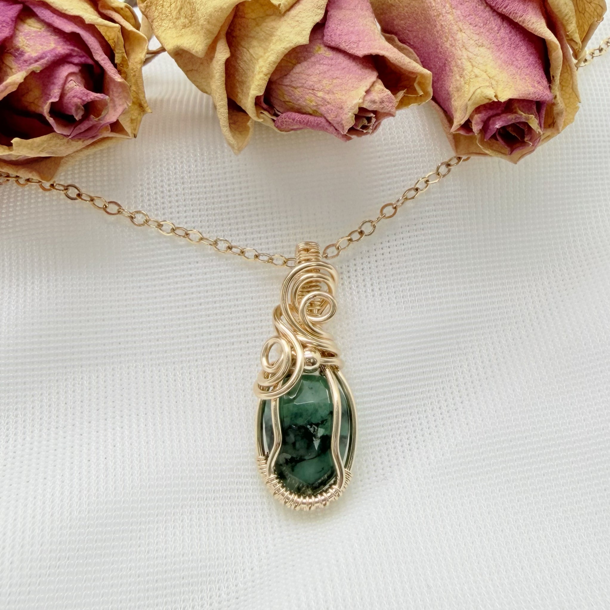 Ketting - Wire wrap hanger - 14K gold filled - Met smaragd