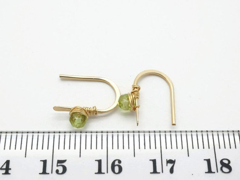 Kleine oorbellen - 14K gold filled - Met Peridoot edelsteen
