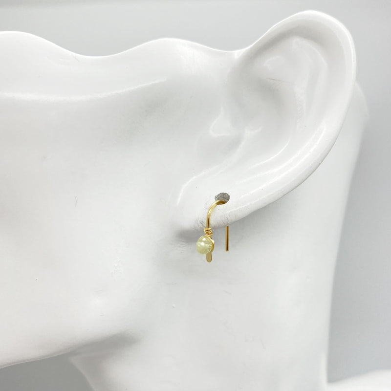 Gouden Minimalistische Oorbellen Met Prehniet