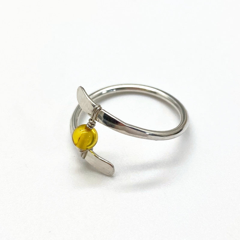 Zilveren Ring Met Een Okergele Barnsteen