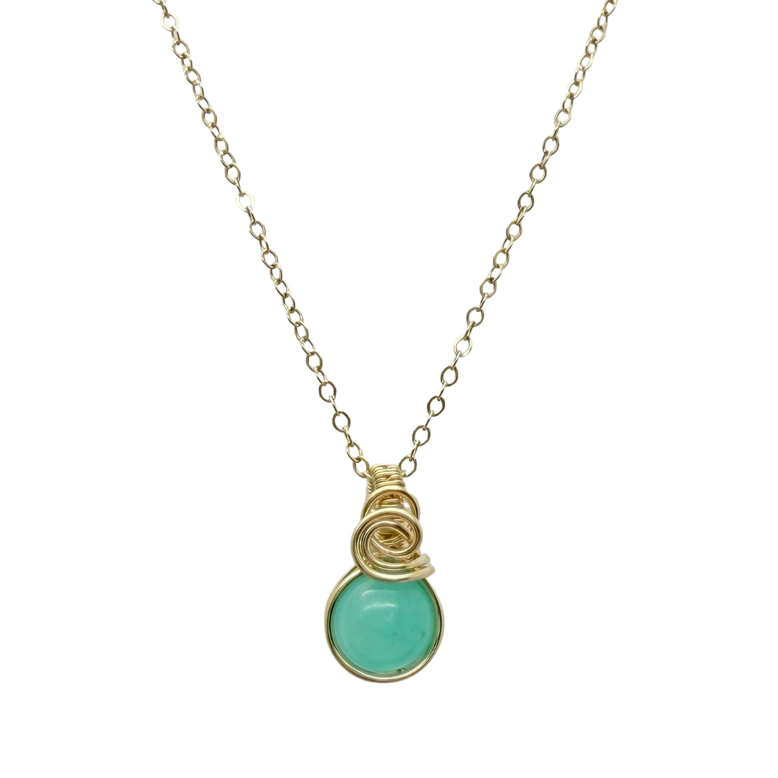 Sierlijk 14k gold filled hangertje met blauwgroene amazoniet op witte achtergrond