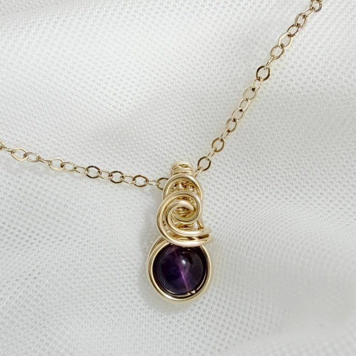 Kleine sierlijke amethist hanger van 14k gold filled
