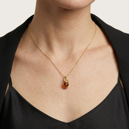 Sierlijke 14k gold filled wire wrap hanger met barnsteen