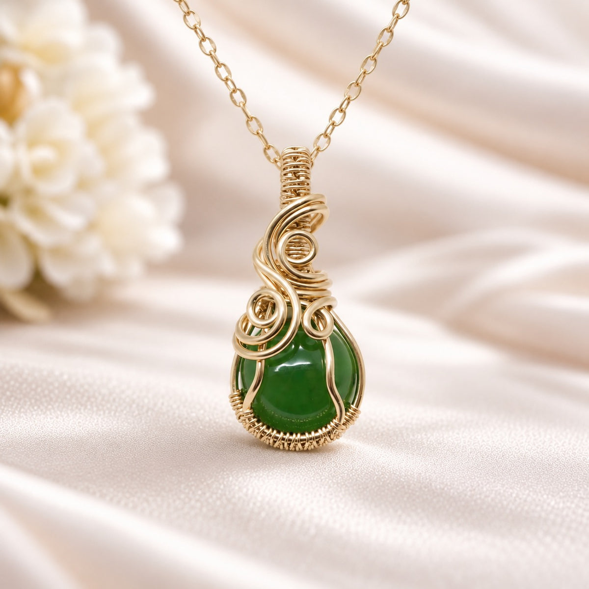 14k gold filled wire wrap hanger met nefriet jade