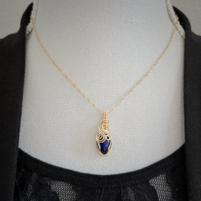 GERESERVEERD - 14k gold filled hanger met lapis lazuli