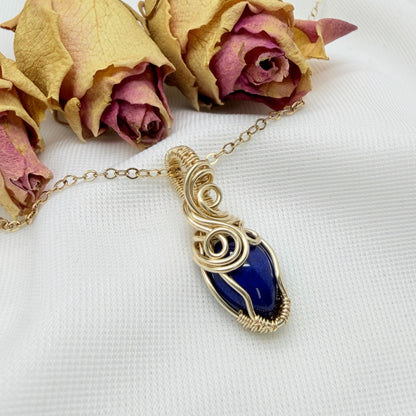 GERESERVEERD - 14k gold filled hanger met lapis lazuli